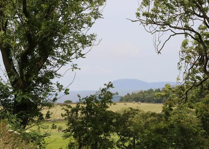 Woodlands, Skipton * Halton West