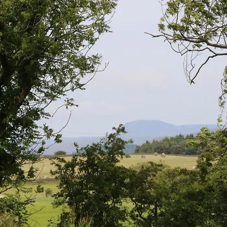 Woodlands, Skipton * Halton West